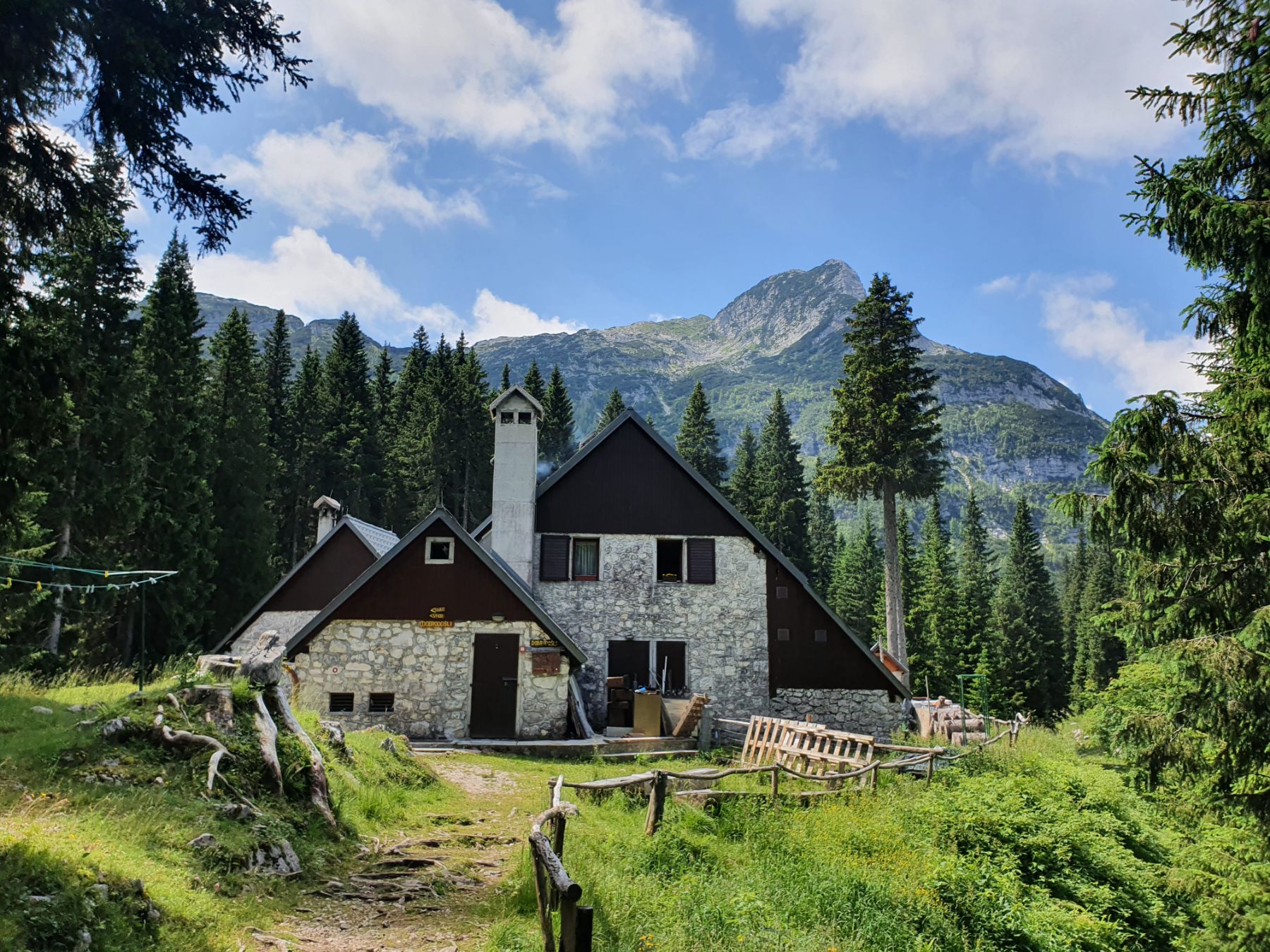 Krn (2244 m) i Krnsko jezero – 23.08. – 24.08.2025 ( prethodno odgođen u srpnju )